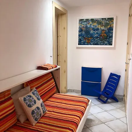 Giro In Chiusurelle Village Apartment